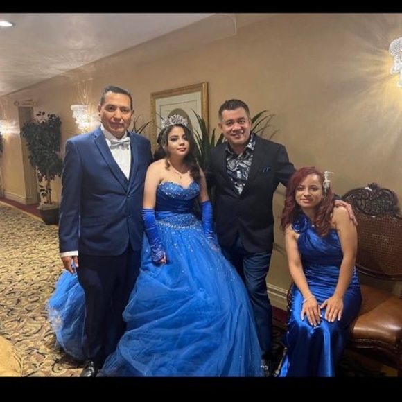 Meet your Posher, Carlos - Picture 1 of 1